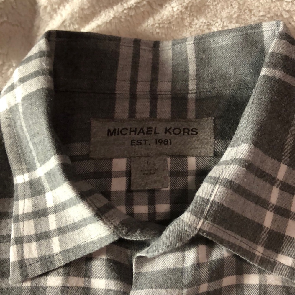 4/$20 Michael Kors grey & white men's button down